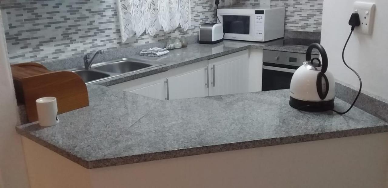 1 Cormoran Appartement Durban Buitenkant foto